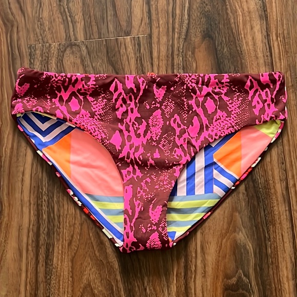 NWOT Maaji Bikini Bottom - Picture 3 of 14